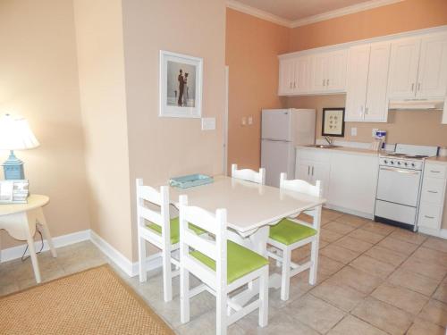 077 Beach Club 301 - B home - image 6