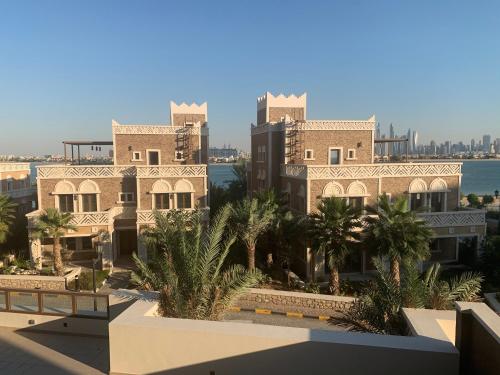 TWO BEDROOM in PALM JUMEIRAH - image 1