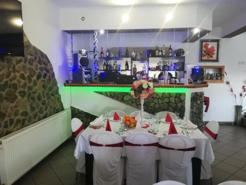 Restorāns, Restaurant Cazare Vi La Maria in Poienari (Gorj)