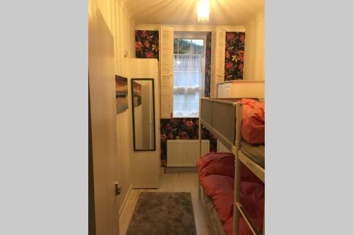 Cathedral apartment - image 2