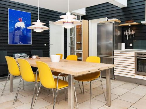 Four-Bedroom Holiday home in Glesborg 15 - main image