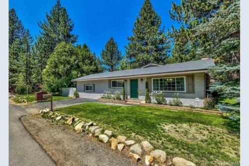 745 Los Angeles home - image 3