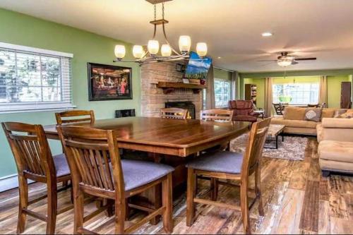 745 Los Angeles home - image 7