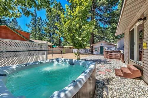 745 Los Angeles home - image 10