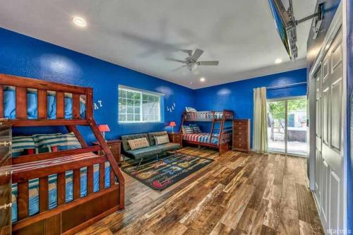 745 Los Angeles home - image 12