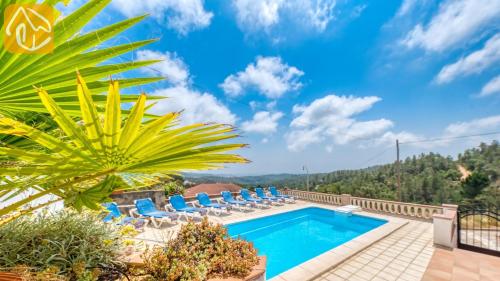 Montbarbat Villa Sleeps 8 Pool WiFi gîte à louer Club de Golf Angel de Lloret