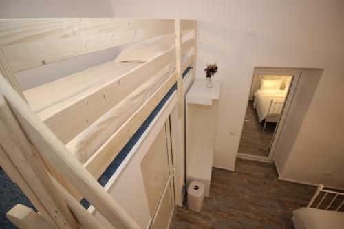 92 Residence - image 2