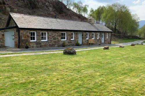 Sygun Cottage - Detached Cottage in the heart of the Snowdonia National Park