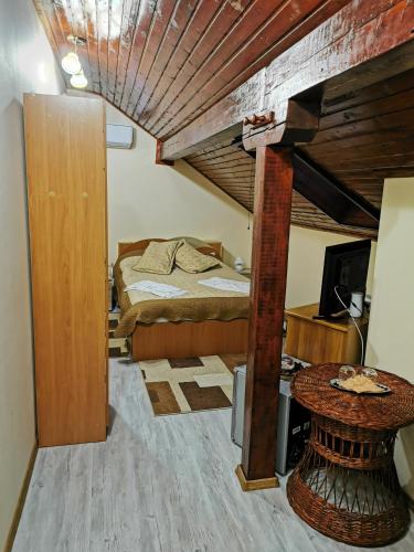 1 double bed