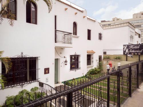 Exterior view of Hotel Senorial