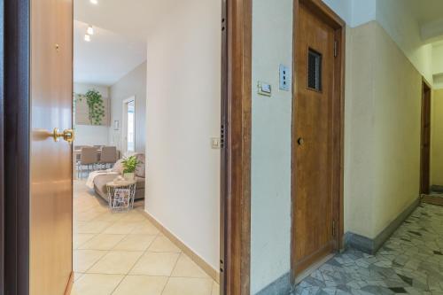 VATICANO 16 APARTMENT - image 2