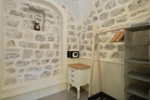 One-Bedroom Suite image 2