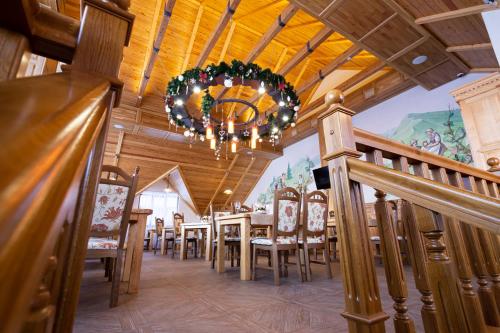 Restaurace, Ganz SKI Lift 5 in Bukovel
