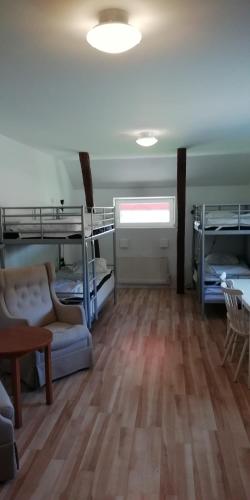 3 bunk beds