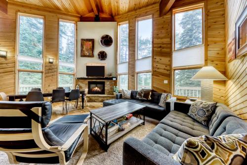 Aoki Michi Cabin - image 8