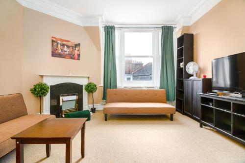 Large Apartment Near Oxford Street, , London