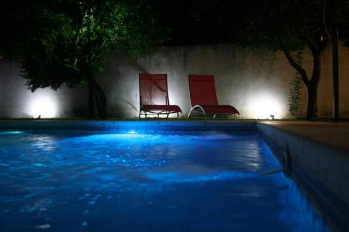 Úszómedence, TuHabitat BA in Villa Adelina