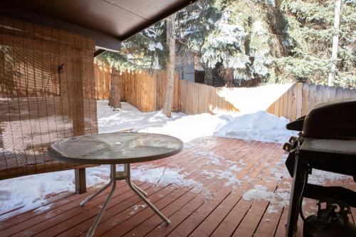 6 Chamonix Lane 2 Bedroom Townhouse - image 5