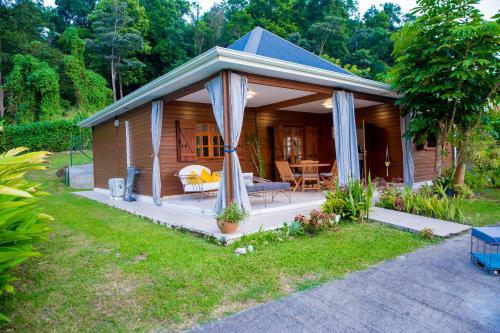 Παροχές, Villa A rabica - Extrait de Café (Villa A rabica - Extrait de Cafe) in Πουάντ-Νουάρ