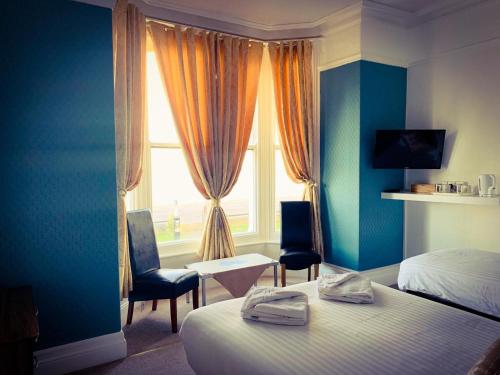 Twin room, sea view