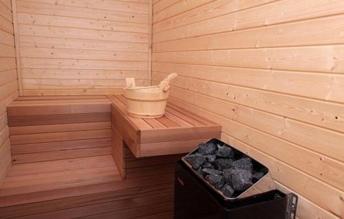 Sauna, צימרים טרה נוסטרה in Hadnesa