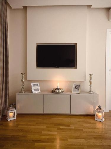 One-Bedroom Apartment image 10