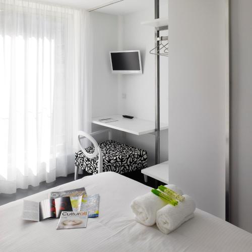 . Moure Hotel