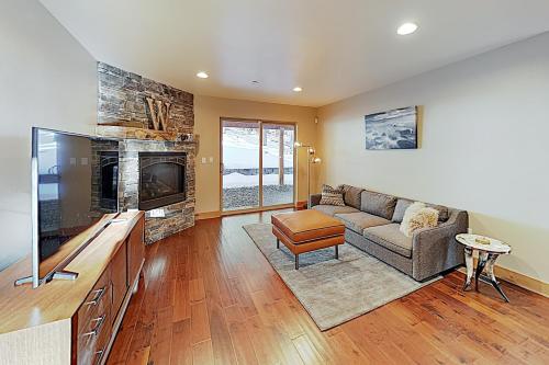 Lavish New-Build: Private Hot Tub & 2 Living Areas home - image 2