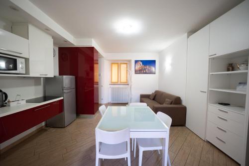 One-Bedroom Apartment image 9
