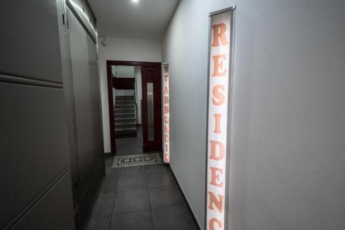 One-Bedroom Apartment image 8