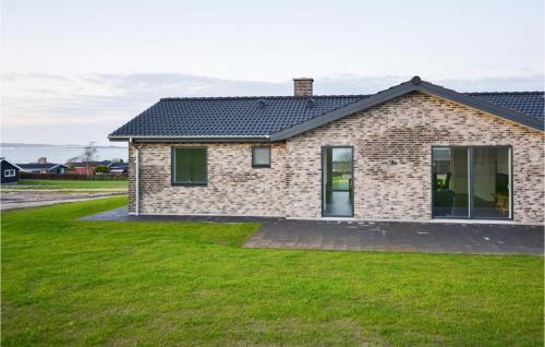 Nice Home In Faaborg With Kitchen