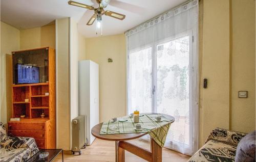  Gorgeous Apartment In Sant Antoni De Calonge in Sant Antoni de Calonge