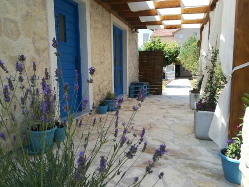  Tiny house in Sukošan