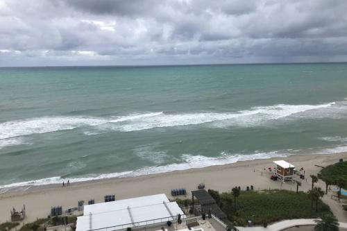 Hollywood Beach luxury condo-HBH in Hollywood, USA
