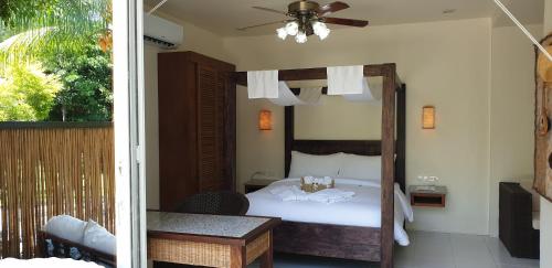 Edgewater Dive & Spa Resort, Puerto Galera (fotografie 10)