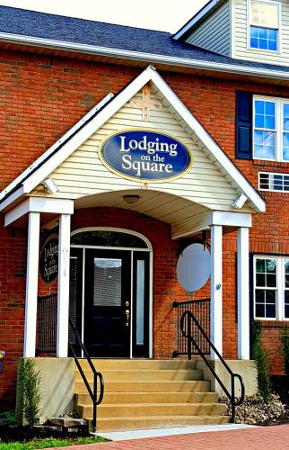 Lodging on the Square - image 7