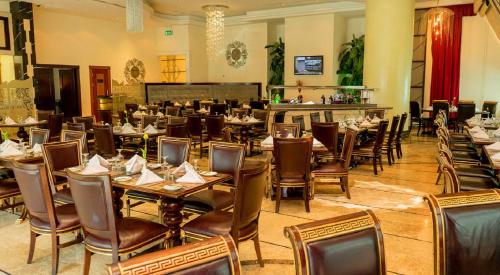 Φαγητό και ποτό, Grand Excelsior Hotel Al Barsha in Ντουμπάι