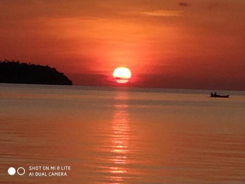 Sunset Beach in Popolii