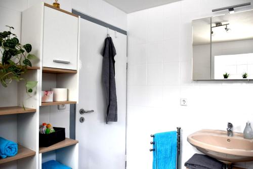 浴室, Ferienwohnung Familie Mechler in 格羅斯伊巴赫
