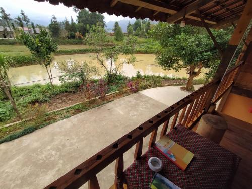 Dồn Dao Homestay - 발코니/테라스