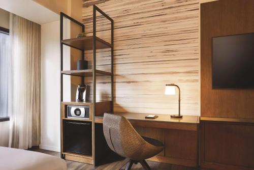 Hyatt Regency Phoenix - image 5