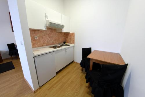 廚房, 克里熱夫齊公寓酒店 (Apartments & Rooms Krizevci) in 克里熱夫齊