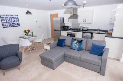 Hereward Tower Central Apartment - Free Parking - Lift Access - Self Check In, Peterborough, Cambridgeshire