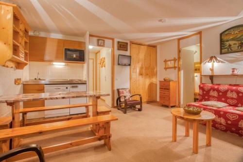 Warm Accommodation In Meribel Mottaret in Meribel