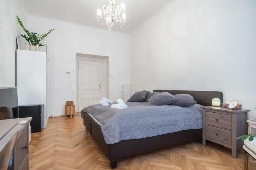 Lovely apartment in the famous hipster district of Letna by easyBNB