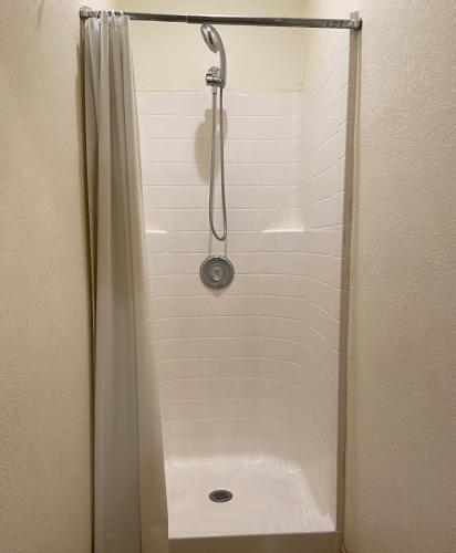 Whitney Portal Hotel And Hostel