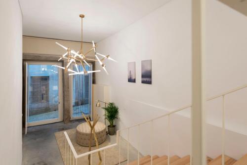 LovelyStay - Hidden & Quiet Duplex next to São Bento Station - image 7