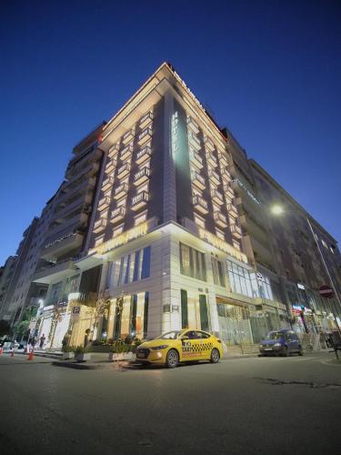 Light Hotel, Tirana