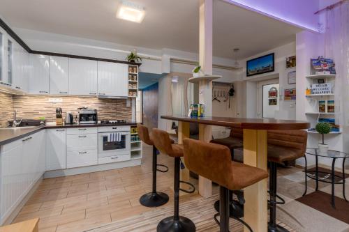 Fireworks Rakoczi - FREE PARKING - 3 BEDROOMS - 2 BATHROOMS
