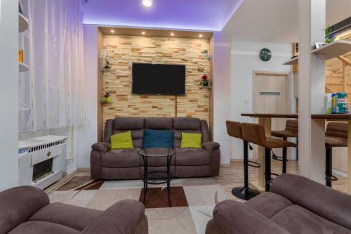 Fireworks Rakoczi - FREE PARKING - 3 BEDROOMS - 2 BATHROOMS